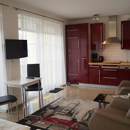 Schoenes Appartm. Mit Suedbalkon, Blick Auf Schloonsee, Tiefgarage *